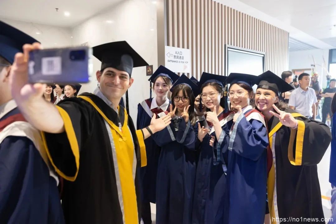 鸿鹄高飞，拥抱未来——广东以色列理工学院隆重举行2023年毕业典礼